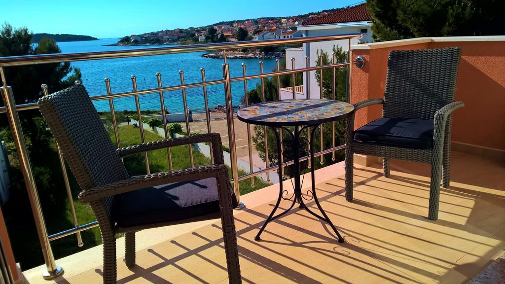Villa Palas Apartments 2 Rogoznica  Værelse billede